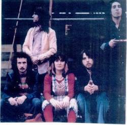 Stone The Crows : Niagara, Live in London